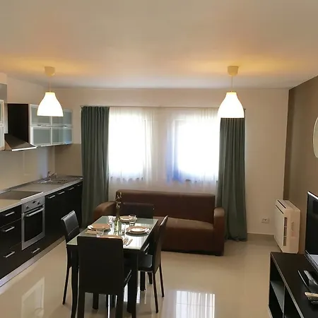 Elysium Lägenhetshotell 3*
