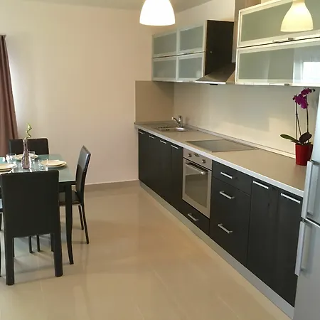 Elysium Aparthotel 3*
