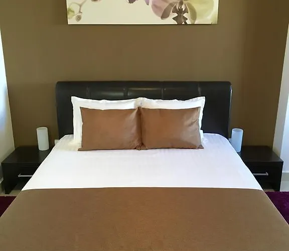 Elysium Aparthotel 3*