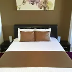 Elysium Apartmanhotel 3*